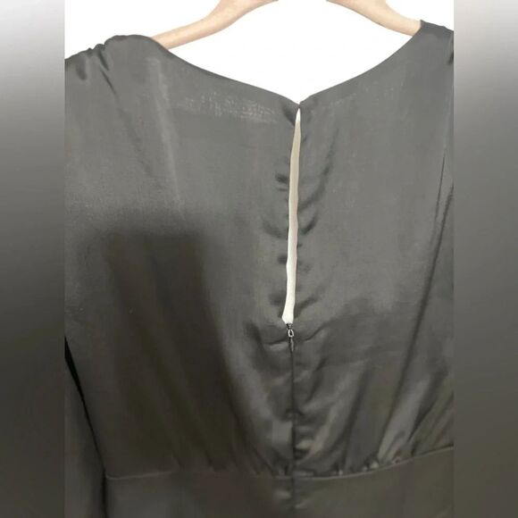 Astr Black Romper silky feeling medium v neck bow Anthropologie - Picture 4 of 16